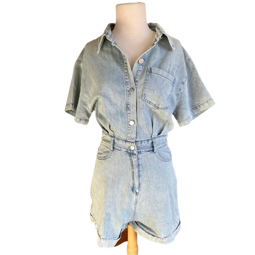 Le Lis Collection Denim Romper